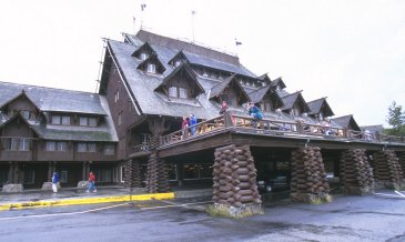 Old Faithful Inn